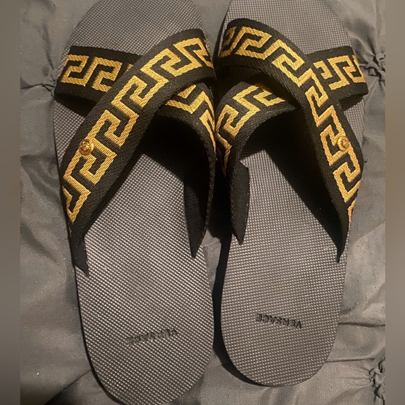 Versace slides - Picture 1 of 4